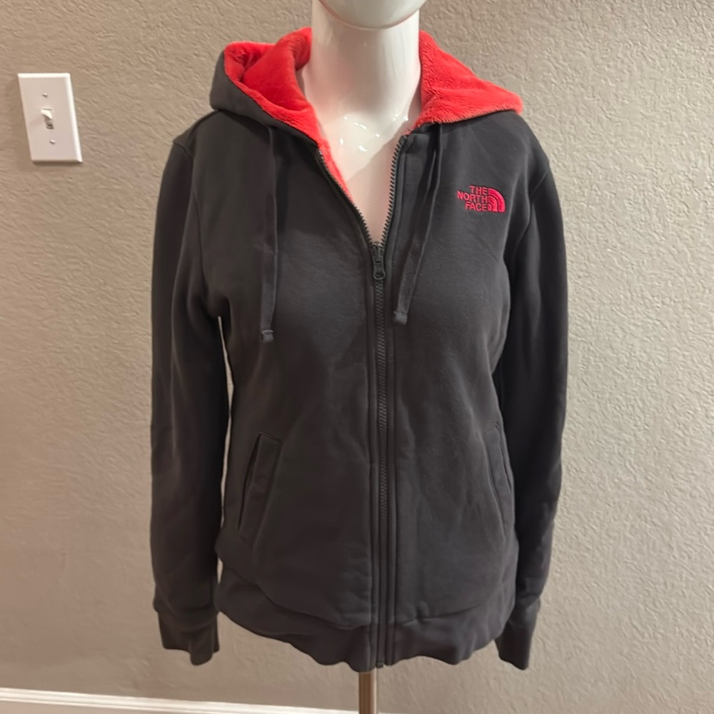 The north face reversible hoodie size small